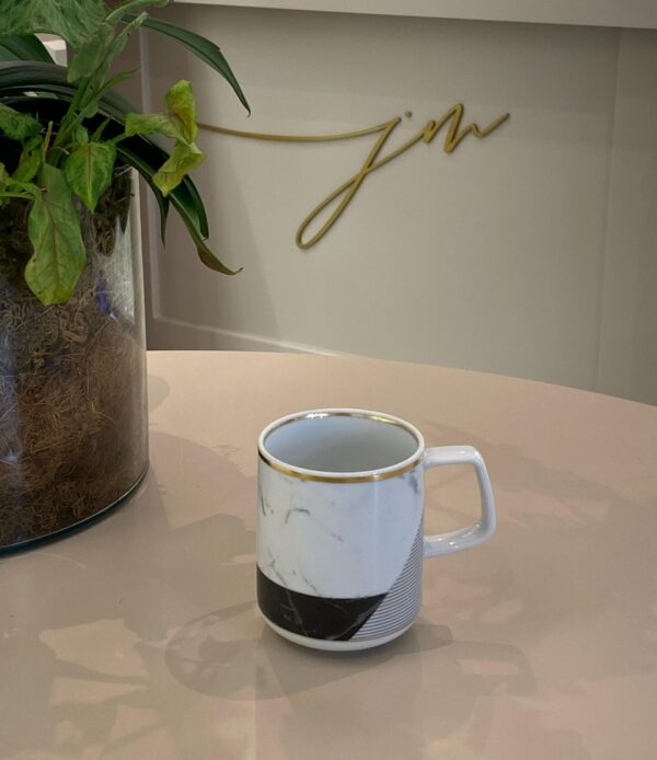 06 Caneca Porcelana Carrara Vista Alegre